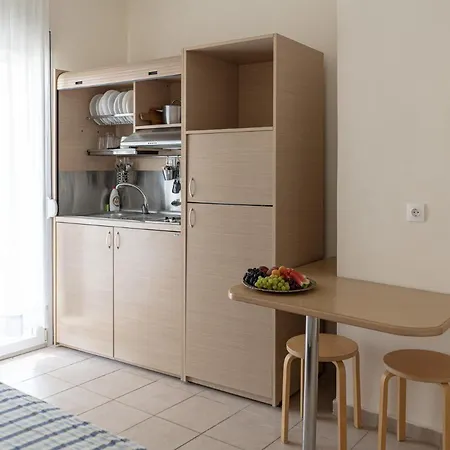 Thalassenia & 3 Apartment Hanioti